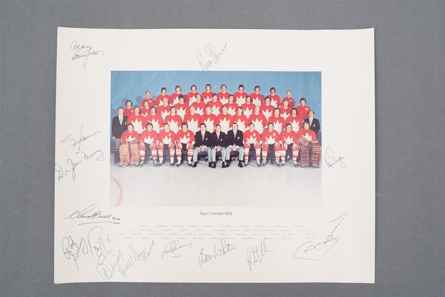 1972 Canada-Russia Series Team Canada Team-Signed Photo by 14