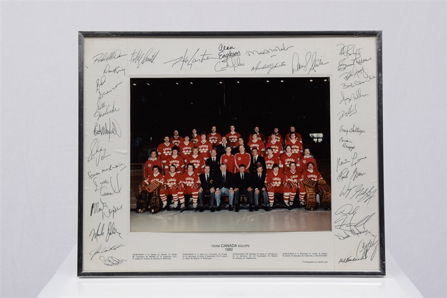 Team Canada 1977-83 Official Team Photo Collection of 10