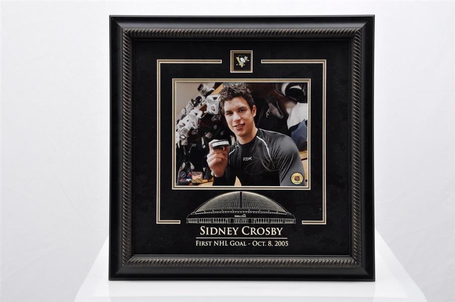 Sidney Crosby Signed Pittsburgh Penguins "First NHL Goal" Framed Montage with COA (19" x 19") 