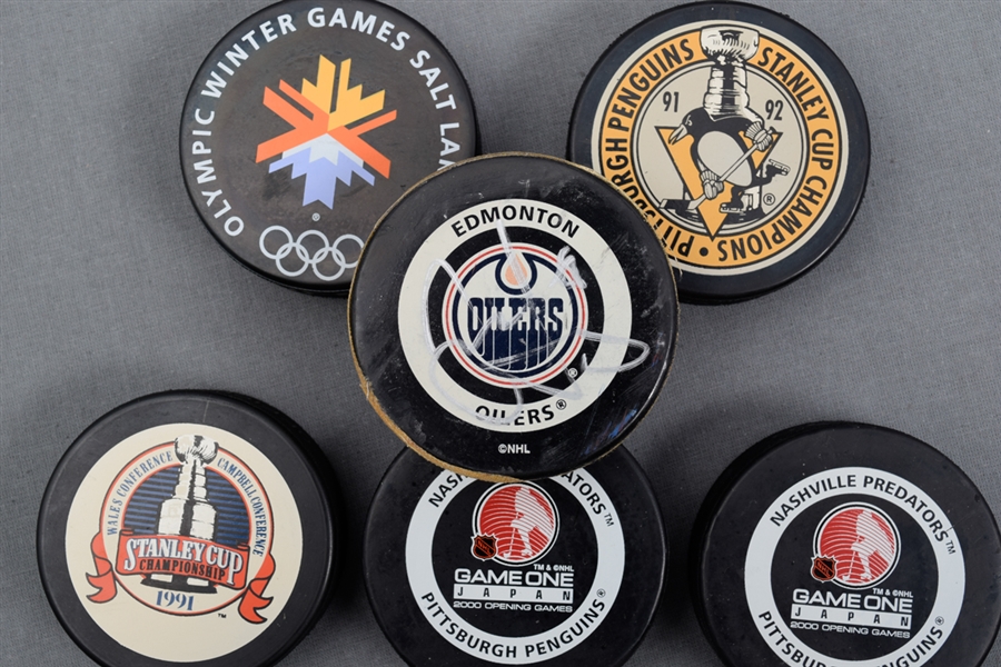 Jaromir Jagrs 2002 Washington Capitals Goal Puck and Other Puck Collection of 6