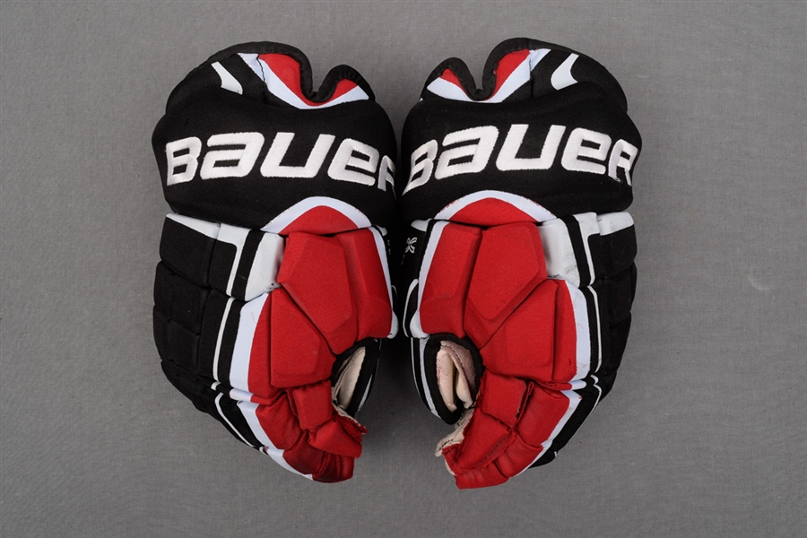 Erik Karlssons 2009-10 Ottawa Senators Bauer Game-Used Rookie Season Gloves 