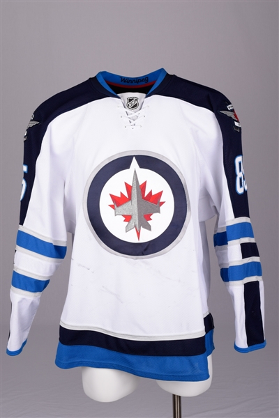 Mathieu Perreaults 2014-15 Winnipeg Jets Game-Worn Jersey with Team LOA - Photo-Matched!