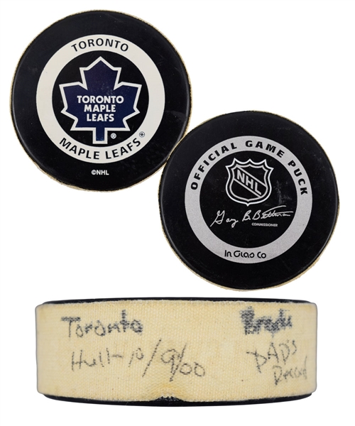 Brett Hulls 2000-01 Dallas Stars "611th Goal" Milestone Goal Puck - Passes Dad Bobby Hull for Ninth on All-Time Goal Scorers List!