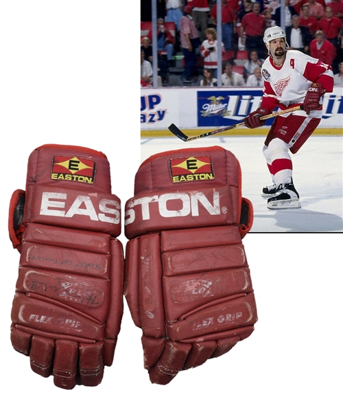 Brendan Shanahans 1996-97 Detroit Red Wings Signed Easton Game-Used Stanley Cup Finals Gloves - Photo-Matched!