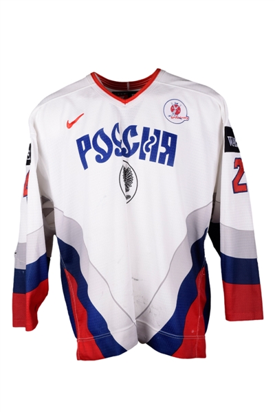 Sergei Petrenkos 1998 Russian National Team Game-Worn Jersey and 2008 World Champions Team-Signed Jersey