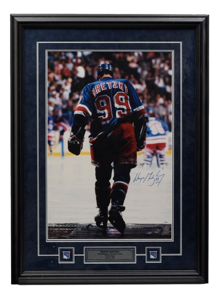 Wayne Gretzky New York Rangers 1999 "Stepping Onto The Ice" Signed Limited-Edition Framed Photo #27/99 with WGA COA (25" x 34")