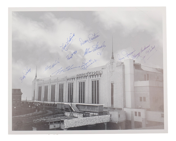 Boston Garden Photo Autographed by 11 Former Bruins with LOA (16" x 20")