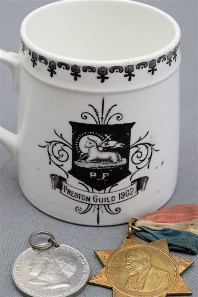 Vintage 1902 Lord Stanley / Earl of Derby Ceramic Mug and Medals (2)