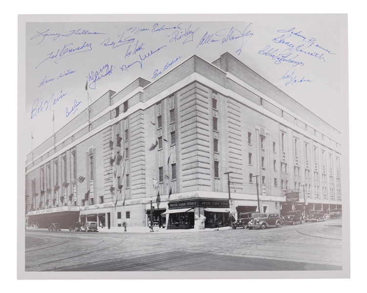 Maple Leaf Gardens Photo Signed by 17 Former Toronto Maple Leafs Players (16" x 20")