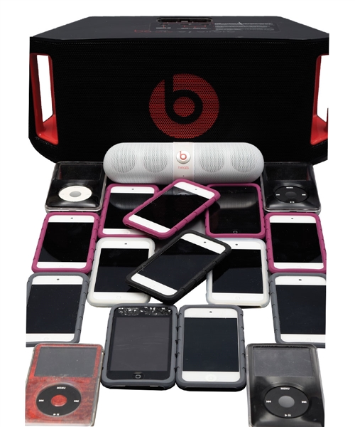 Home Music Entertainment Center Lot with (12) 64GB iPod Touch, (4) 160GB iPod Classic, Dr. Dre Portable Beatbox and Beats Pill Mini Stereo