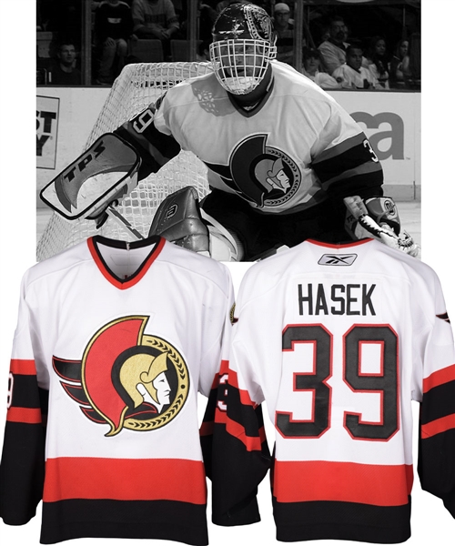 Dominik Haseks 2005-06 Ottawa Senators Game-Worn Jersey with LOA - Photo-Matched!