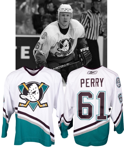 Corey Perrys 2005-06 Anaheim Mighty Ducks Game-Worn Rookie Season Jersey with LOA - Photo-Matched!