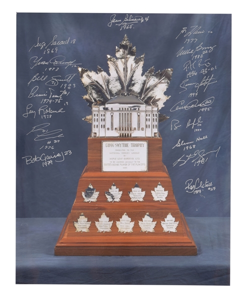 NHL Conn Smythe Trophy Past Winners Multi-Signed Photo by 17 with Inscriptions Including Roy, Beliveau, Leetch and Parent with LOA (16" x 20")