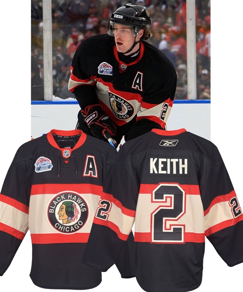 Duncan Keiths 2009 NHL Winter Classic Chicago Black Hawks Game-Worn Alternate Captains Jersey with LOA