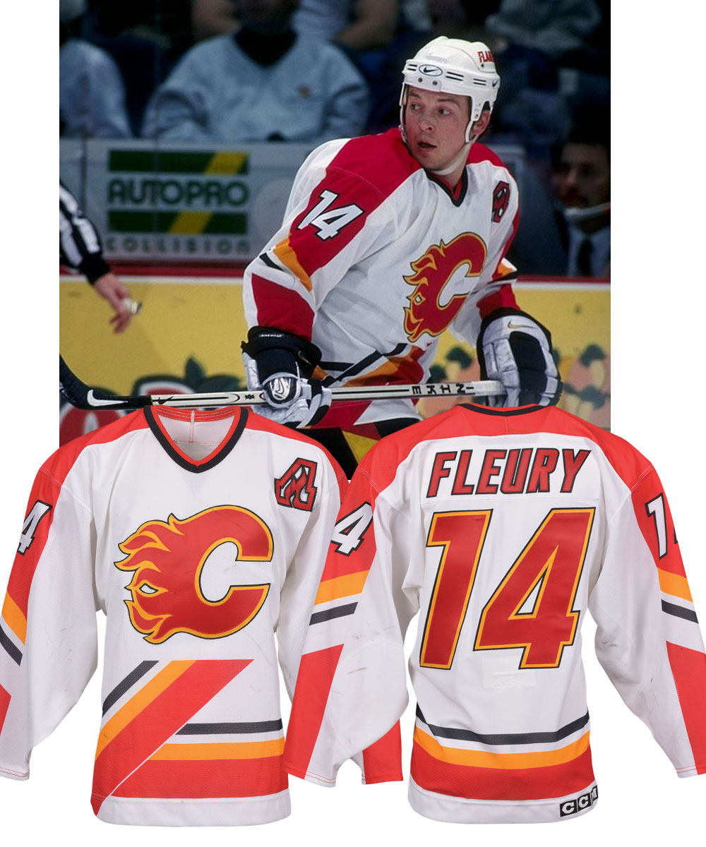 Lanny McDonald Autographed Calgary Flames CCM Jersey w/1989 Stanley Cup  Championship Patch - NHL Auctions