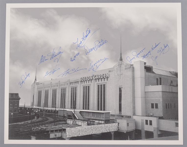 Boston Garden Photo Autographed by 11 Former Bruins with LOA (16" x 20")