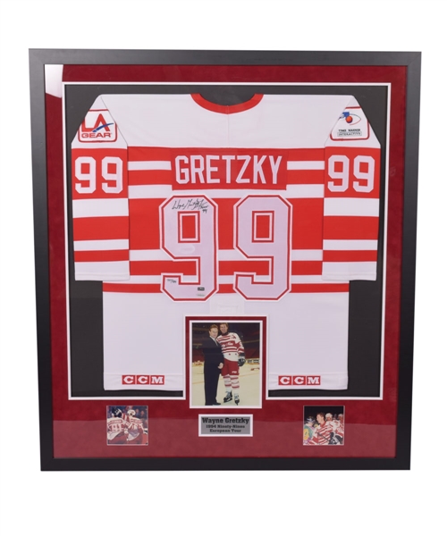 Wayne Gretzky Signed "Ninety-Nine Tour" Limited-Edition Jersey #947/999 Framed Display (47" x 42") with UDA COA