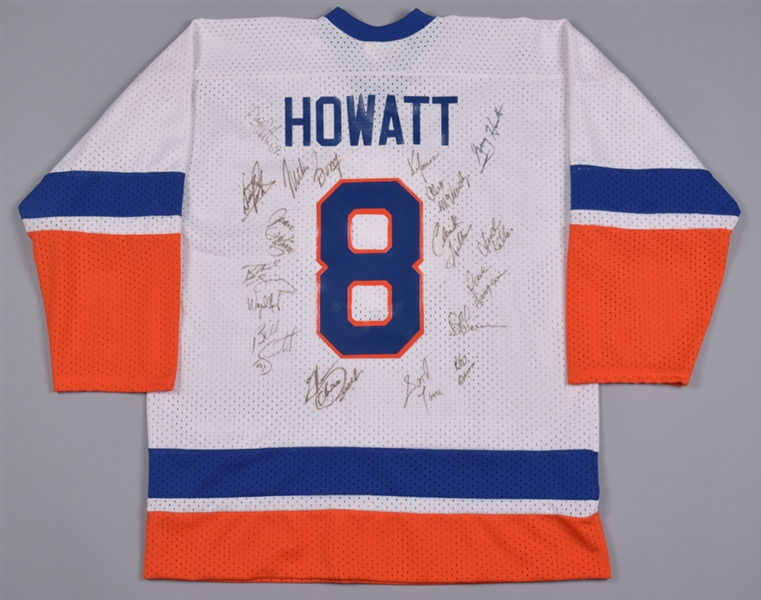 New York Islanders 1979-80 Stanley Cup Champions Vintage Team-Signed Jersey by 17 Including Trottier, Bossy, Smith and Gillies