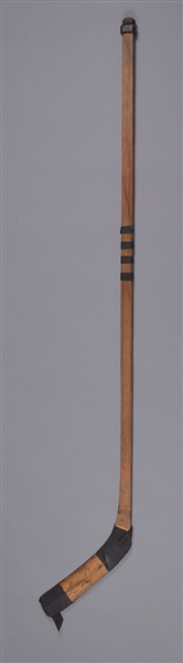 Late-1930s Larry Aurie Hespeler Signature Model One-Piece Hockey Stick