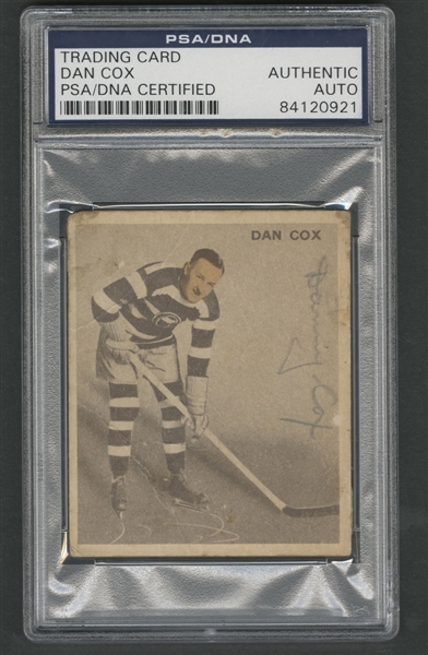 1933-34 World Wide Gum Ice Kings (V357) Hockey #69 Dan Cox Signed Rookie Card – PSA/DNA Certified