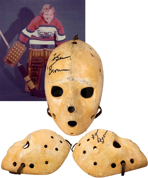 Ken Brown’s Early-1970s Signed Game-Worn Fiberglass Goalie Mask by Professional Mask Maker Gerry Schultz 
