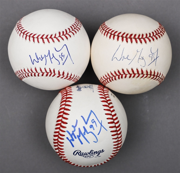 Wayne Gretzky Signed Baseball Collection of 3