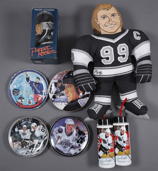 Huge Wayne Gretzky Los Angeles Kings Memorabilia Collection with Gartlan Plates/Figurines, Puzzles, Publications and Much More!