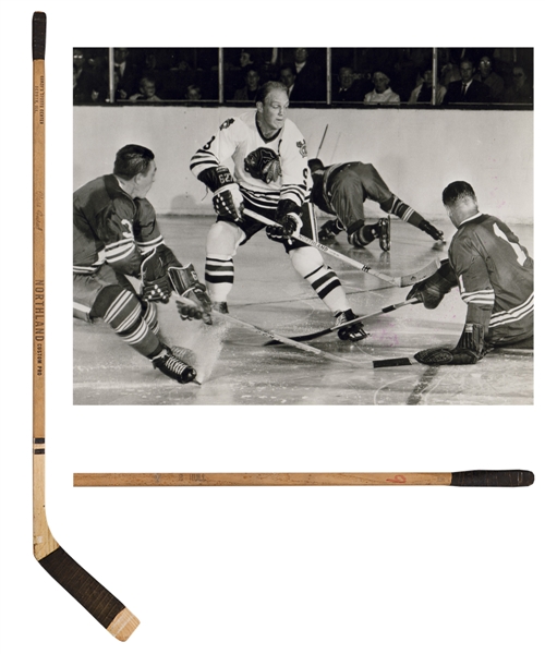 Bobby Hulls Mid-to-Late-1960s Chicago Black Hawks Northland Custom Pro "Banana Hook" Game-Used Stick