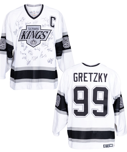 Los Angeles Kings 1995-96 Team-Signed Jersey from 96 Montreal Forum Auction, Including Gretzky, Robinson and Kurri