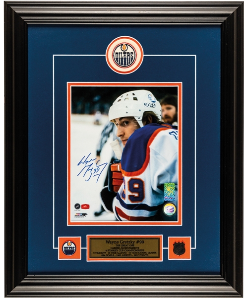 Wayne Gretzky Signed Edmonton Oilers Framed "Assessing Game Play" Photo Display with WGA COA (17” x 21”)