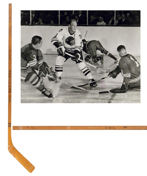 Bobby Hulls Mid-1960s Chicago Black Hawks Northland Custom Pro "Banana Hook" Game-Issued Stick