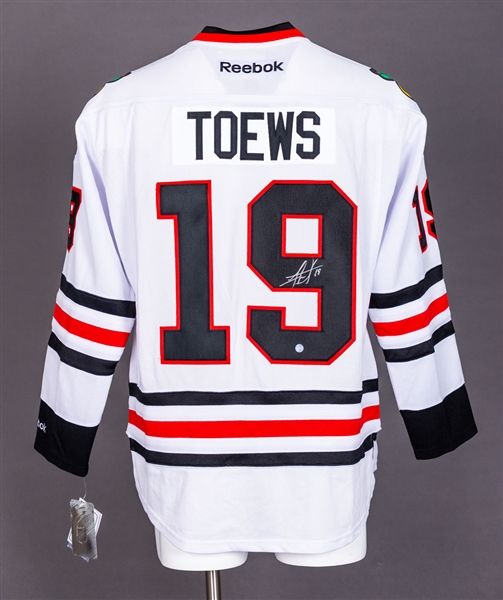 Jonathan Toews Signed Chicago Black Hawks Captains Jersey with COA 