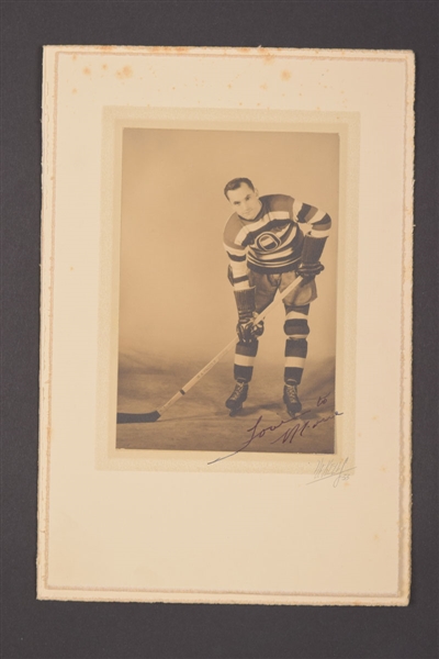 Nick Wasnies 1933-34 Ottawa Senators Dedicated Photo to His Wife