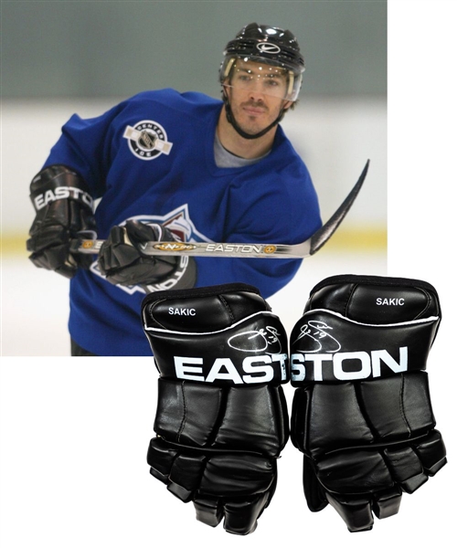 Joe Sakic’s 2001-02 Colorado Avalanche Signed Easton Z-Air Worn Gloves from the Personal Collection of an Important Hockey Executive with His Signed LOA – Photo-Matched! 