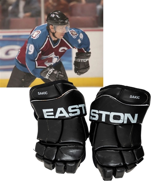 Joe Sakic’s 2002-03 Colorado Avalanche Easton Z-Air Game-Worn Gloves from the Personal Collection of an Important Hockey Executive with His Signed LOA – Photo-Matched! 