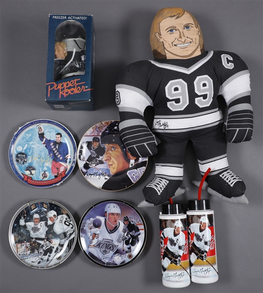 Huge Wayne Gretzky Los Angeles Kings Memorabilia Collection with Gartlan Plates/Figurines, Puzzles, Publications and Much More!