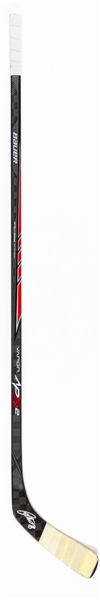 Patrick Kanes 2014-15 Chicago Black Hawks Signed Bauer Vapor APX2 Game-Issued Stick with LOA – Stanley Cup Championship Season! 