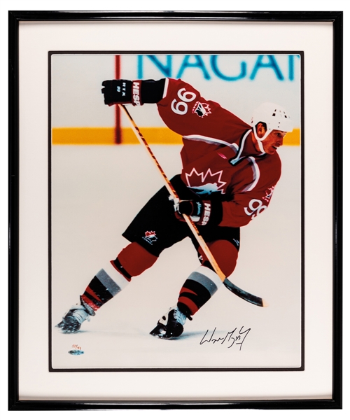 Wayne Gretzky 1998 Nagano Winter Olympics Signed Limited-Edition Framed Photo #53/99 with UDA COA (21" x 25")