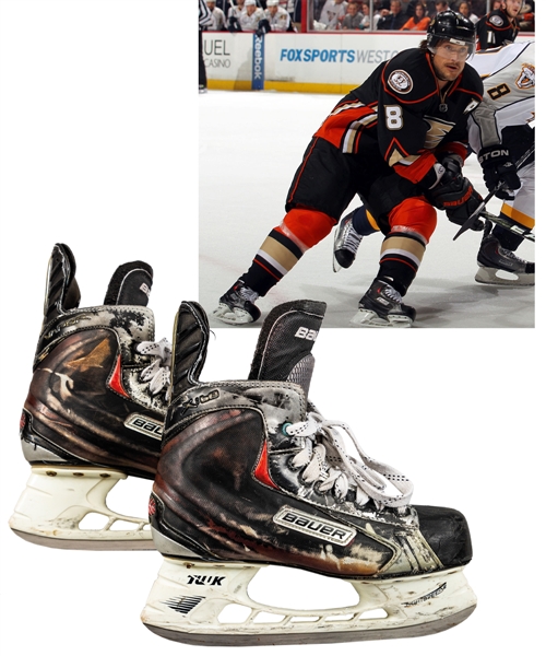 Teemu Selannes 2010-11 Anaheim Ducks Bauer Vapor Game-Used Skates - Photo-Matched to Regular Season/Playoffs and 22nd and Final Career Hat Trick!