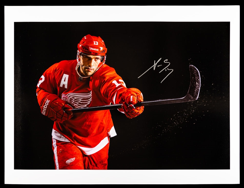 Pavel Datsyuk Detroit Red Wings Signed Print with LOA – Proceeds to Benefit the Ted Lindsay Foundation (18” x 24”)