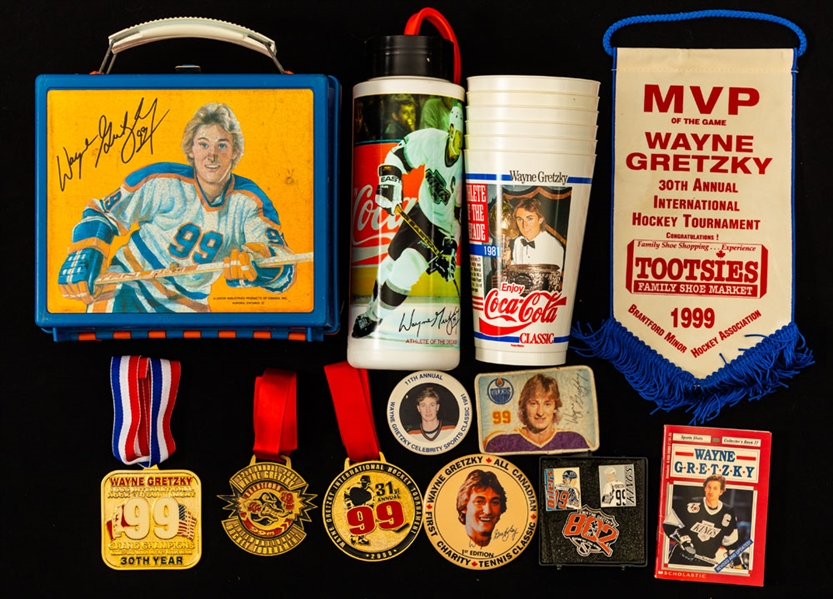 Wayne Gretzky Memorabilia Collection Including Early-1980s Alladin Lunchbox with Thermos