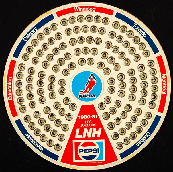 1980-81 Pepsi Hockey Caps Complete Set of 140 on French Display Board