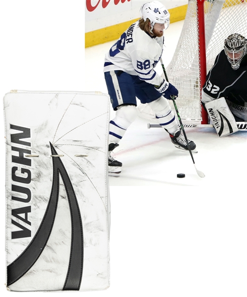 Jonathan Quick’s 2019-20 Los Angeles Kings “NHL Stadium Series” Vaughn Velocity VE8 Game-Used Blocker with Team COA – Photo-Matched! 