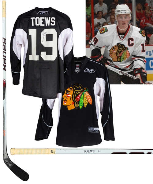 Jonathan Toews 2009-10 Chicago Black Hawks Signed Bauer Vapor Game-Used Stick – Stanley Cup Championship Season! - Plus Circa 2010 Signed Black Hawks Practice Jersey with LOA