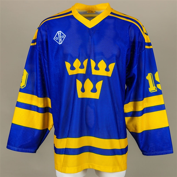 Markus Naslunds 1992 World Junior Championship Team Sweden Game-Worn Jersey