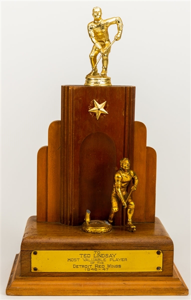 Ted Lindsays 1946-47 Detroit Red Wings Most Valuable Player Trophy (Detroit Hockey Writers Association Award) with Family LOA (16") 