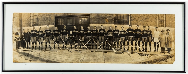 Montreal Canadiens 1926-27 Framed Panoramic Team Photo Featuring HOFers Morenz, Joliat, Hainsworth, Mantha and Gardiner (10” x 25 ½”) 
