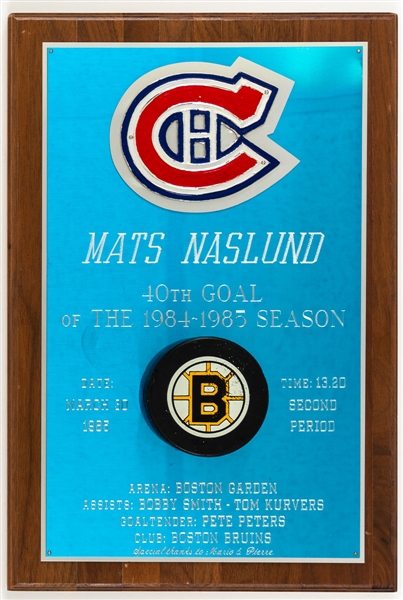 Mats Naslunds March 30th 1985 Montreal Canadiens Signed "40th Goal of Season" Goal Puck Plaque (10" x 15") 