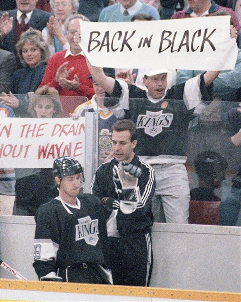 1988-89 Wayne Gretzky 35mm Color Negative Collection of 1,000+ including First Game Back in Edmonton and Gretzky Statue Unveiling 