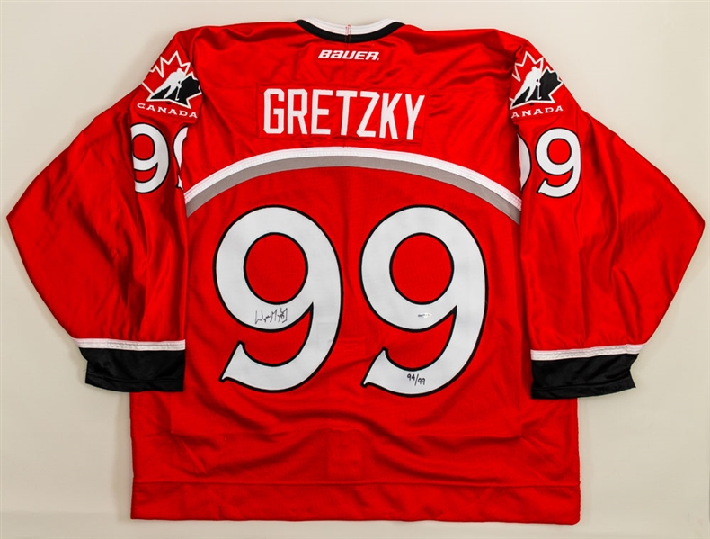 Wayne Gretzky Signed 1998 Winter Olympics Team Canada Limited-Edition Red Jersey #94/99 with UDA COA